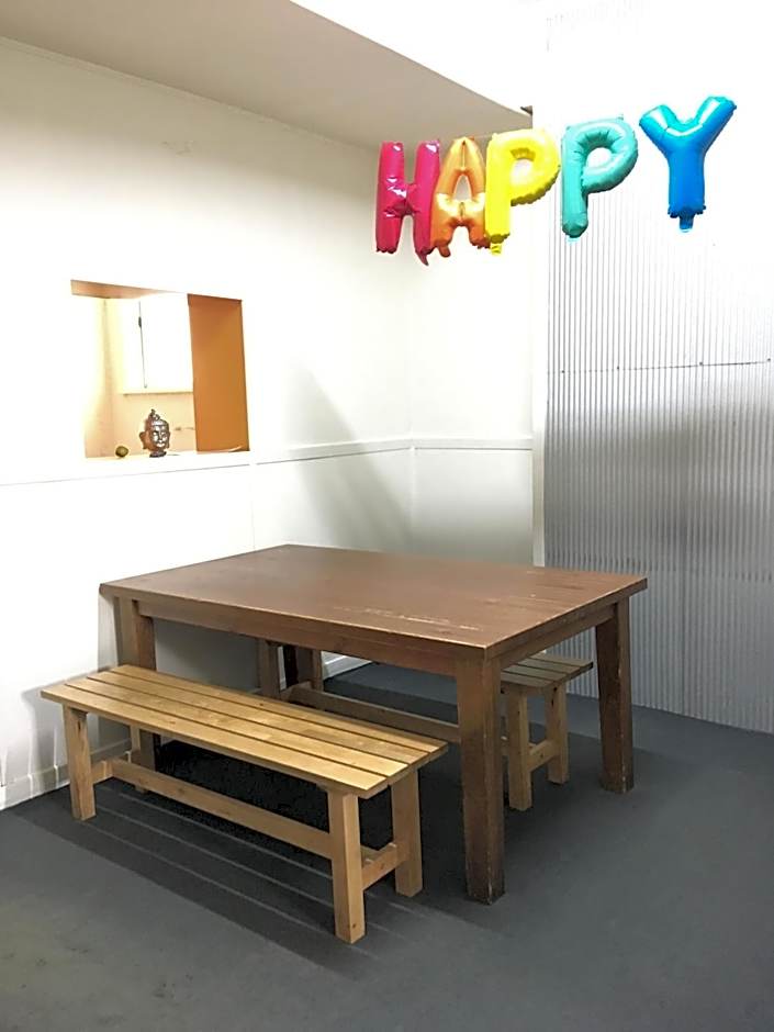 Shingo's Backpackers