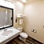Cobblestone Inn and Suites Sheldon