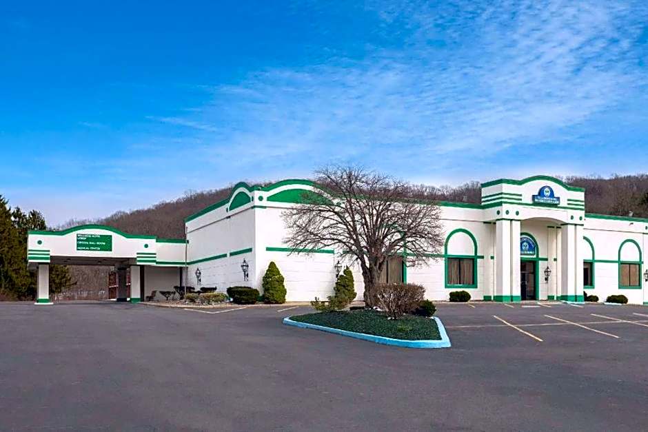 Ramada by Wyndham Butler/Tesla Biohealing Resort