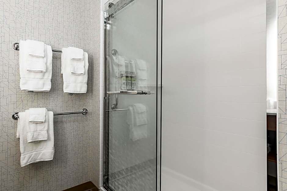 Holiday Inn Express And Suites Moundsville By IHG