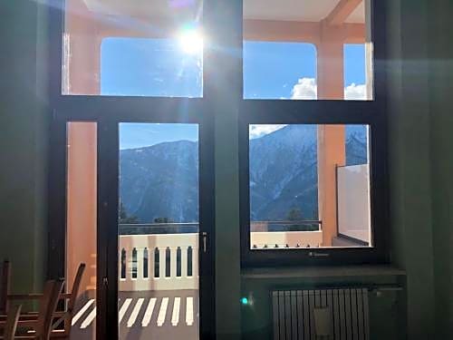 Pràcatinat Hotel & Restaurant