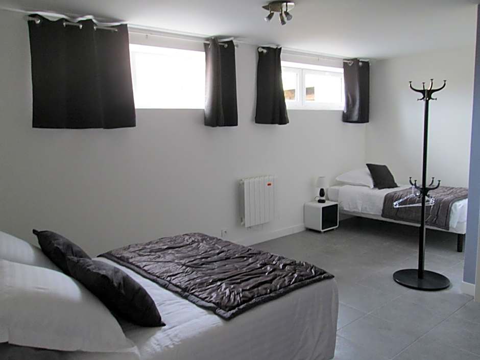 Photo 1 of 3 of Triple Room