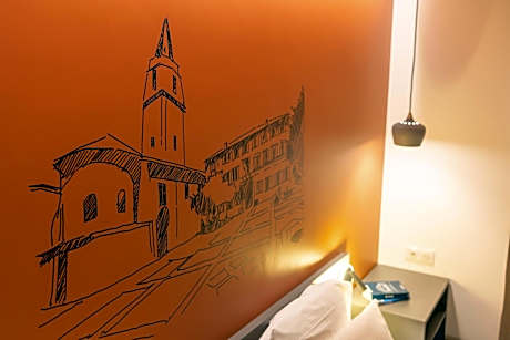 Kyriad Frejus Centre