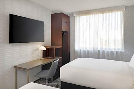 2 Double Beds Hearing Accessible
