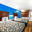Econo Lodge Inn & Suites I-64 & Us 13