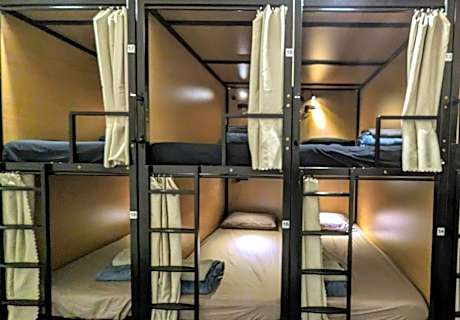 Bed in 10-Bed Mixed Dormitory Room
