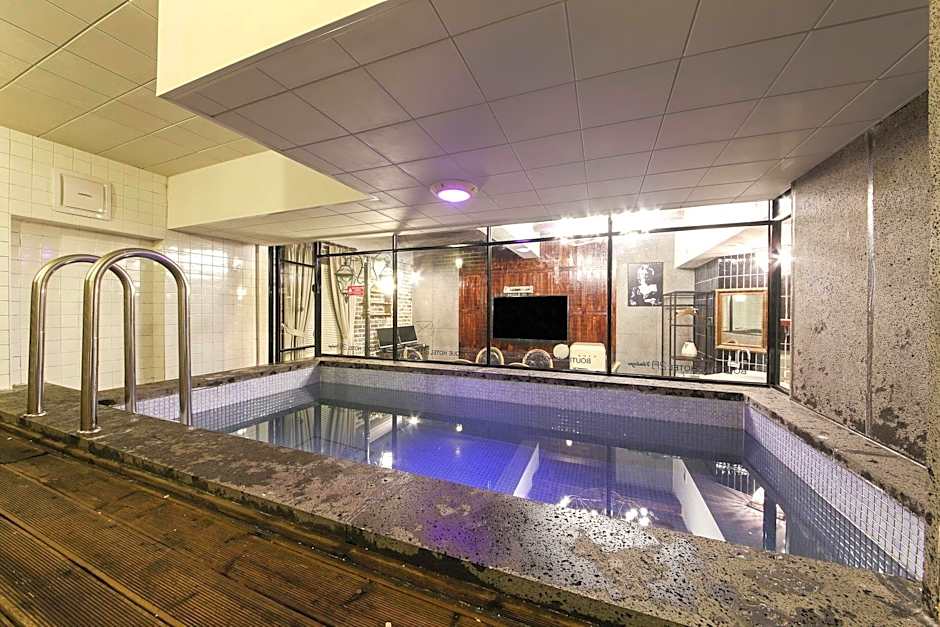 February Boutique Hotel Hwanggeum