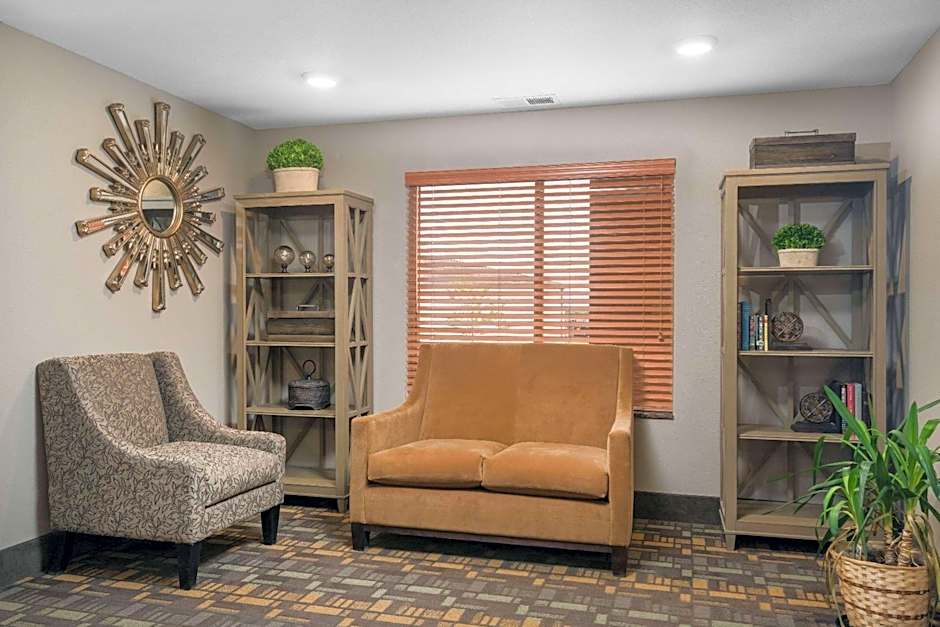 AmericInn by Wyndham Hartford SD