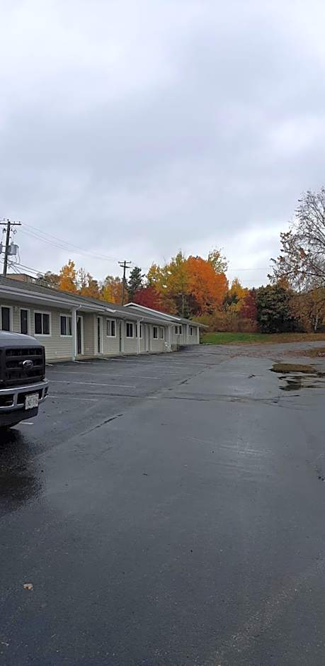 Fundy Line Motel
