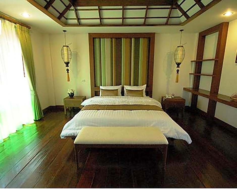 Photo 1 of 4 of Deluxe Double Room