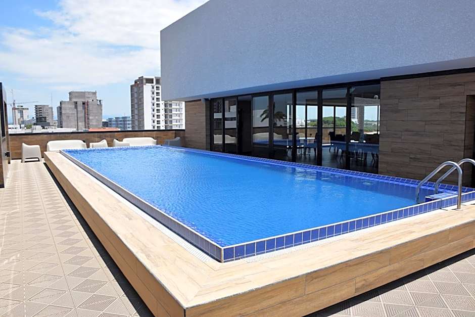 TRYP by Wyndham Santa Cruz