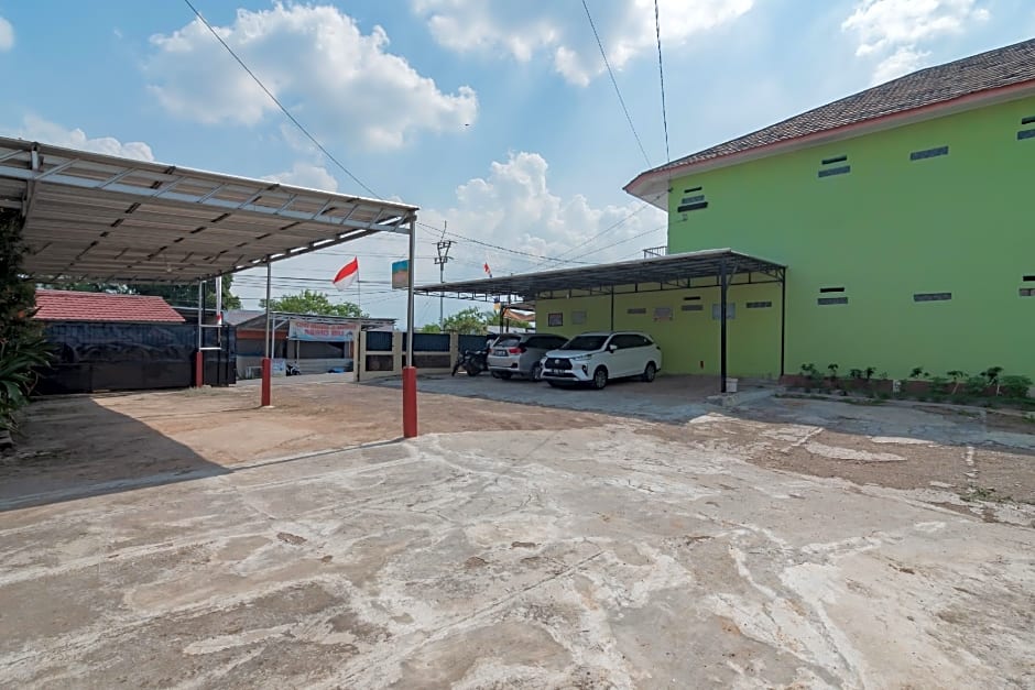 RedDoorz Syariah near Tugu Pandanwangi Cianjur