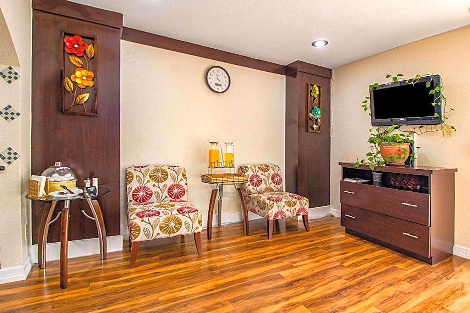Rodeway Inn & Suites Houston Near Medical Center