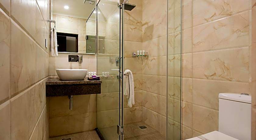 Clarks Inn Suites Katra