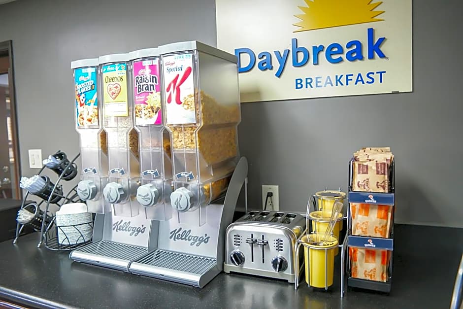 Days Inn by Wyndham West Covina
