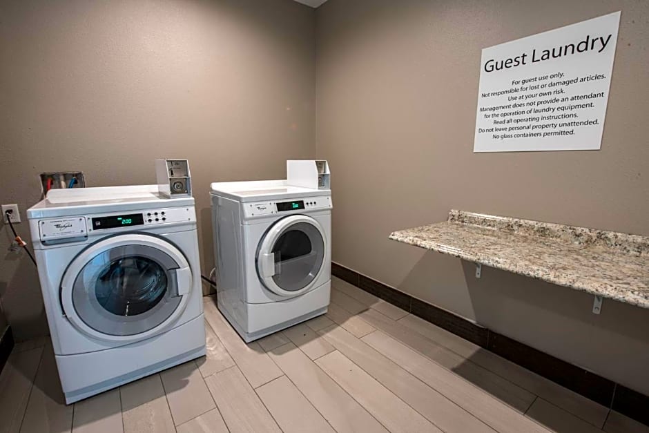 Holiday Inn Express & Suites Houston SE - Airport Area By IHG