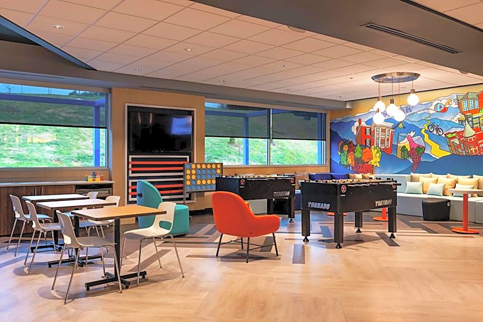 Tru by Hilton Staunton, VA