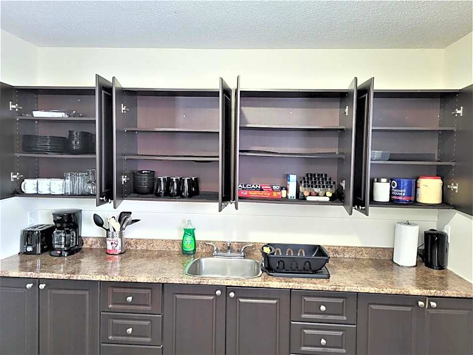 Cozy 4 bedroom townhouse - peaceful feel of home