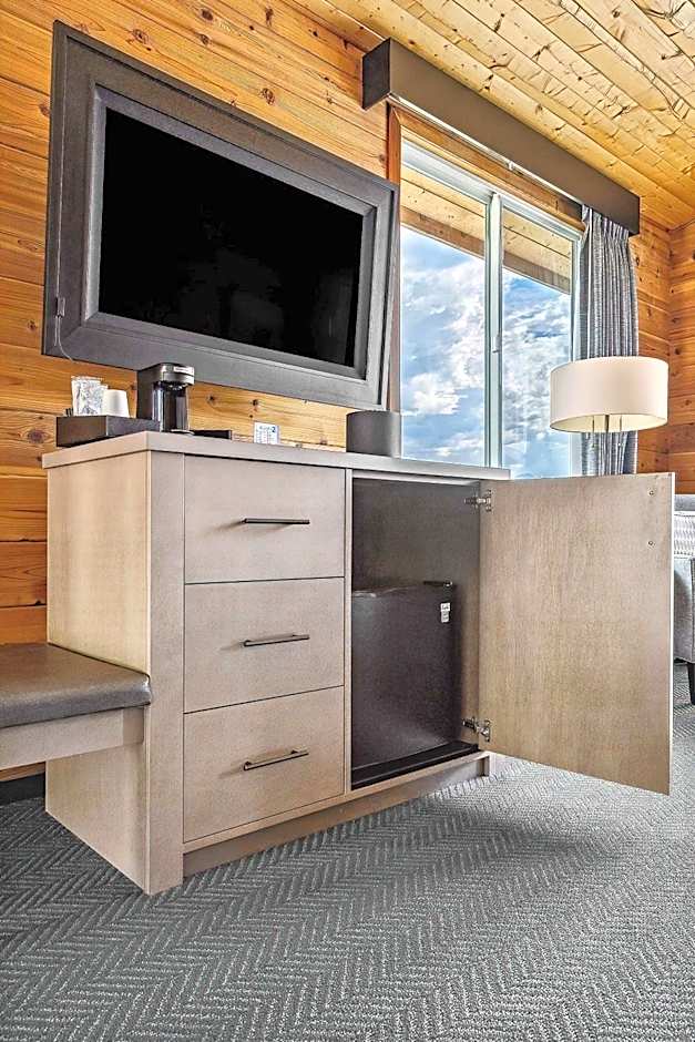 Denali Bluffs Hotel