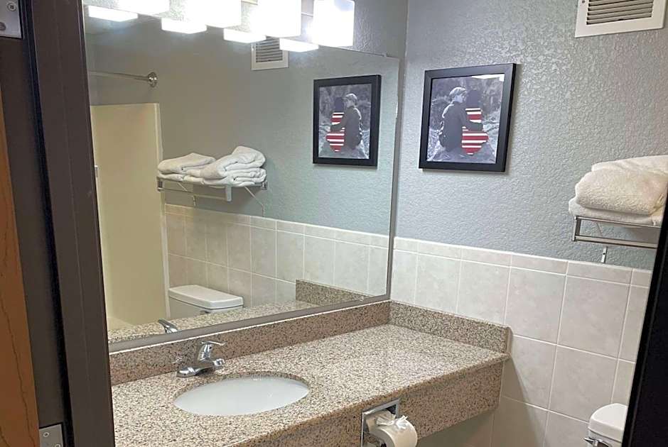 AmericInn by Wyndham Ankeny/Des Moines