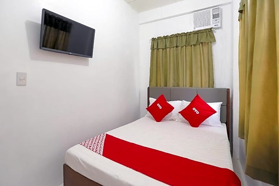 OYO 736 Jade Apartelle