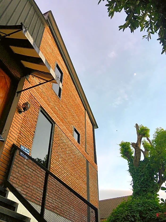 Dawnthaya Ayutthaya House