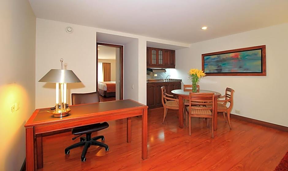 Hotel Windsor House Inn By GEH Suites