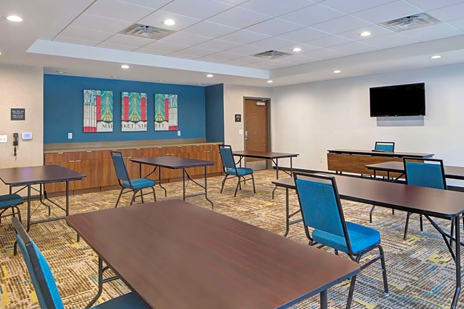 Hampton Inn By Hilton & Suites Deptford, NJ