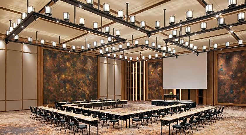 Hotel Tentrem Jakarta