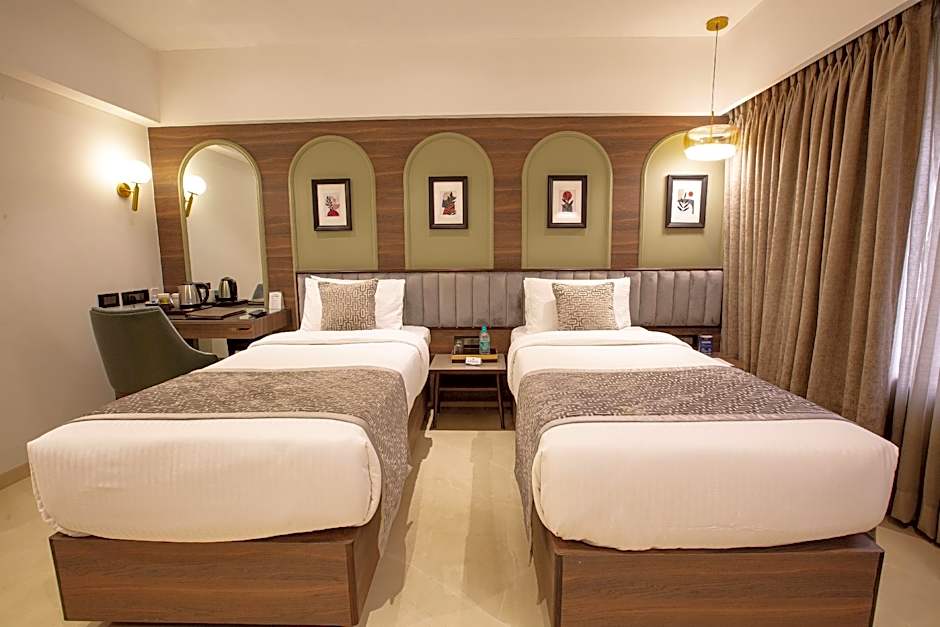 The International by Tunga