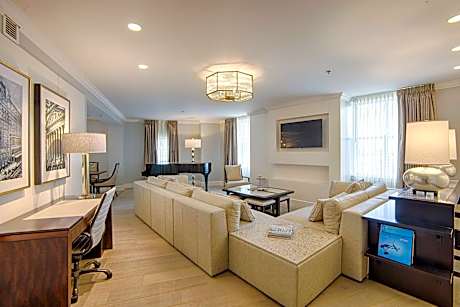 2 Bedroom Presidential Suite, Bedroom 1: 1 King, Bedroom 2: 1 King, Sofa bed