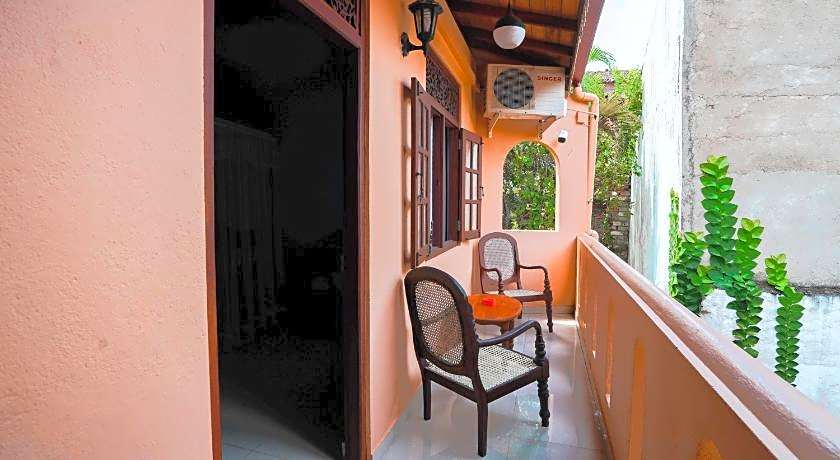 Frangipani Motel