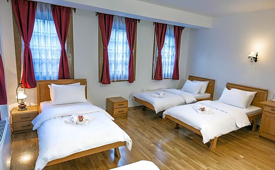 Guest Mansion, Гостински Палат