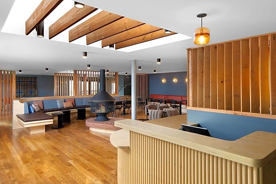 Rhode's Motor Lodge