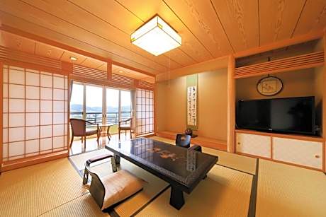 Deluxe Japanese Style Room