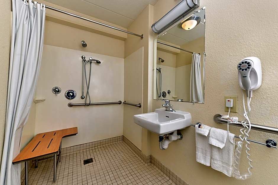 Red Roof PLUS Secaucus - Meadowlands - NYC