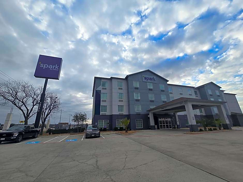 Spark by Hilton Selma