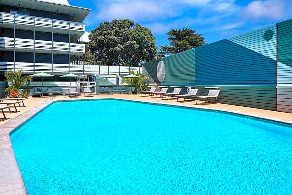 Monterey Beach Hotel, a Tribute Portfolio Hotel