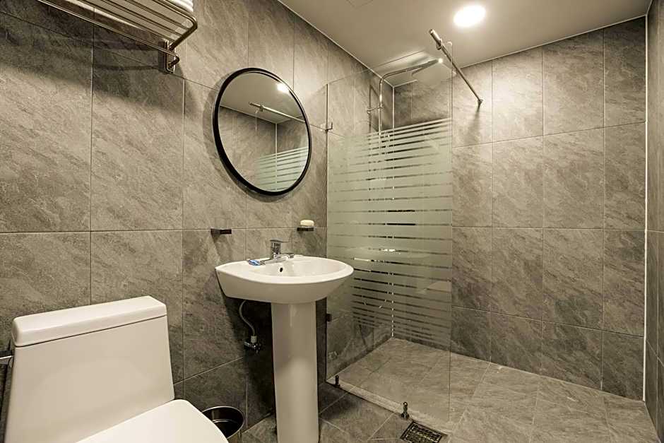 Goodstay World Hotel