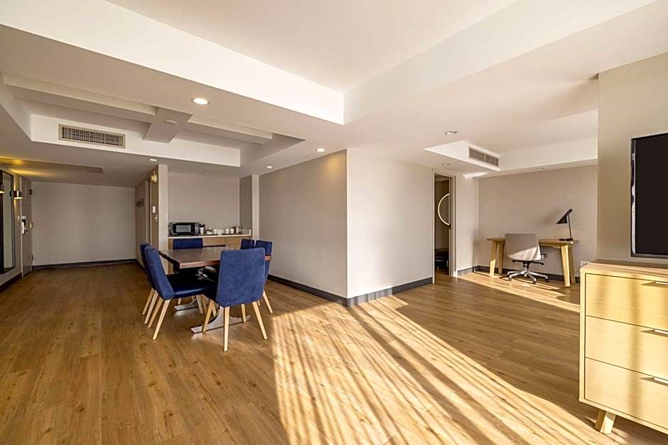 DoubleTree by Hilton Davenport