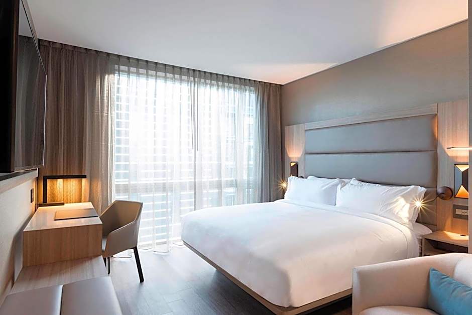 AC Hotel by Marriott Boston Downtown