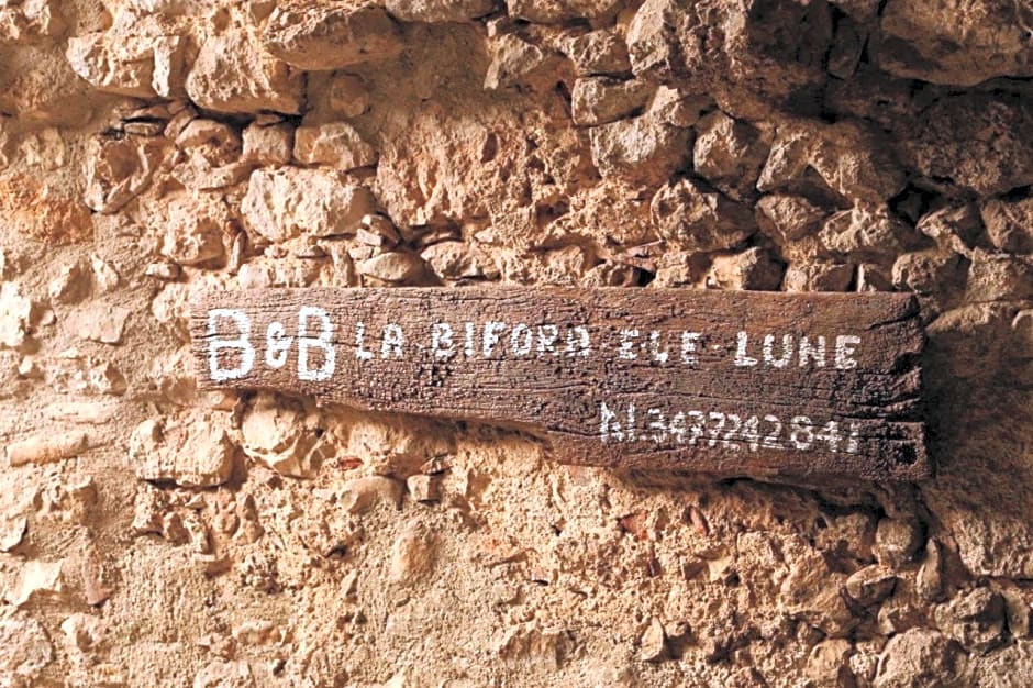 La Bifora e Le Lune Vico sotto gli archi 5