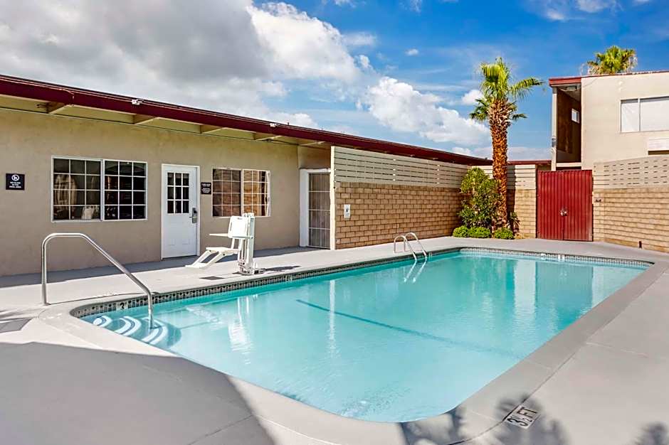 Best Western China Lake Inn