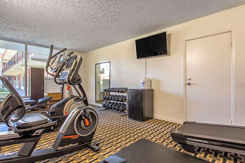 Ramada by Wyndham Santee I-95
