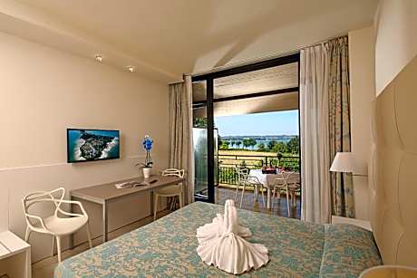 Hotel Holiday