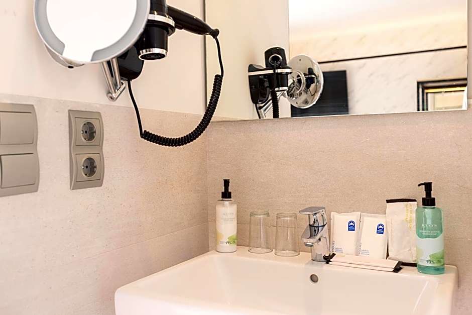 Invisa Hotel Es Pla - Adults Only