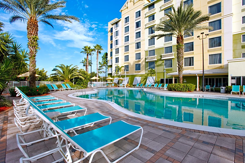 Comfort Suites Maingate East at Old Town
