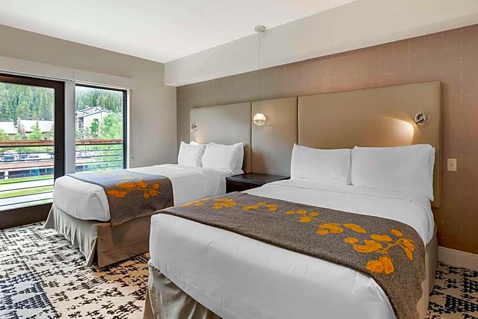 Cambria Hotel Copper Mountain