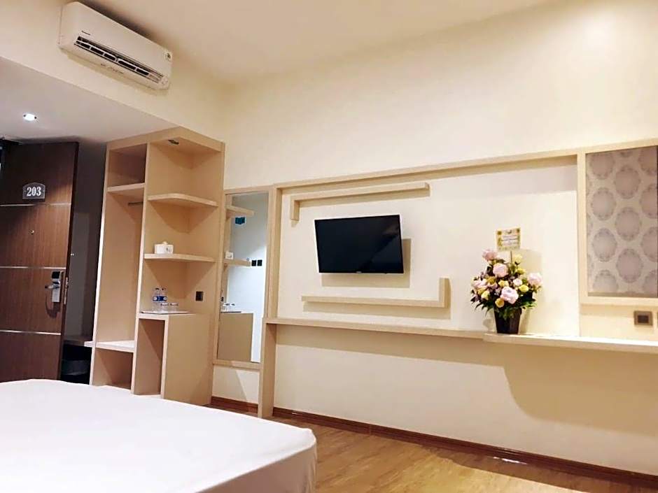 Blitz Hotel Batam Centre