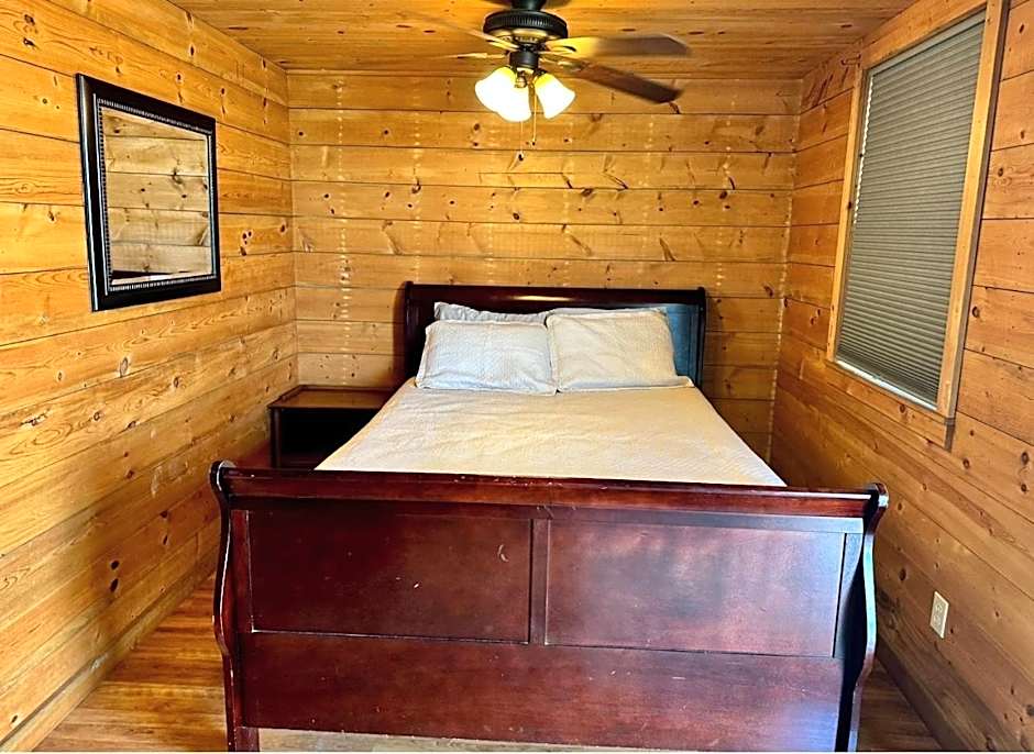 Lakeside Motel, Cabins and RV